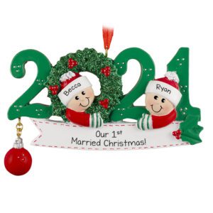 Image of Personalized 2021 Couple And 2 Pets Glittered Wreath Ornament