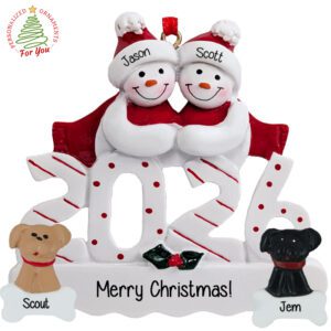 Personalized 2026 Happy Snowman Couple With 2 Pets Ornament